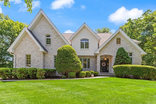 9 Riverside Terrace, Easton, MA 02356