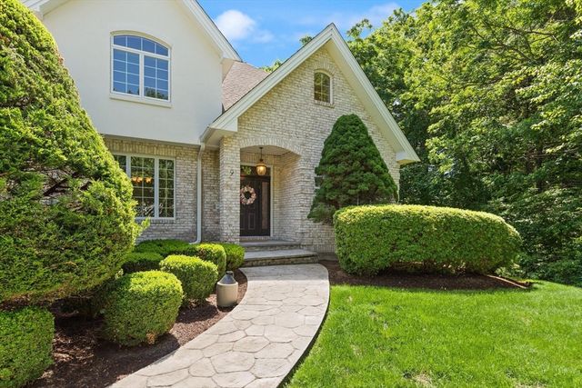 9 Riverside Terrace, Easton, MA 02356