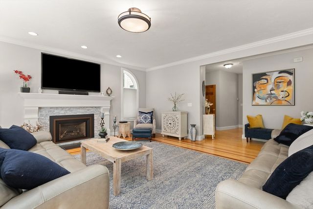 9 Riverside Terrace, Easton, MA 02356