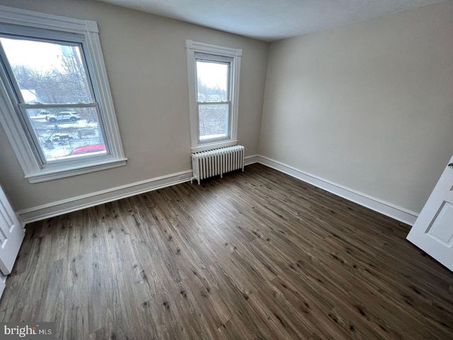 304 3RD, Darby, PA 19023