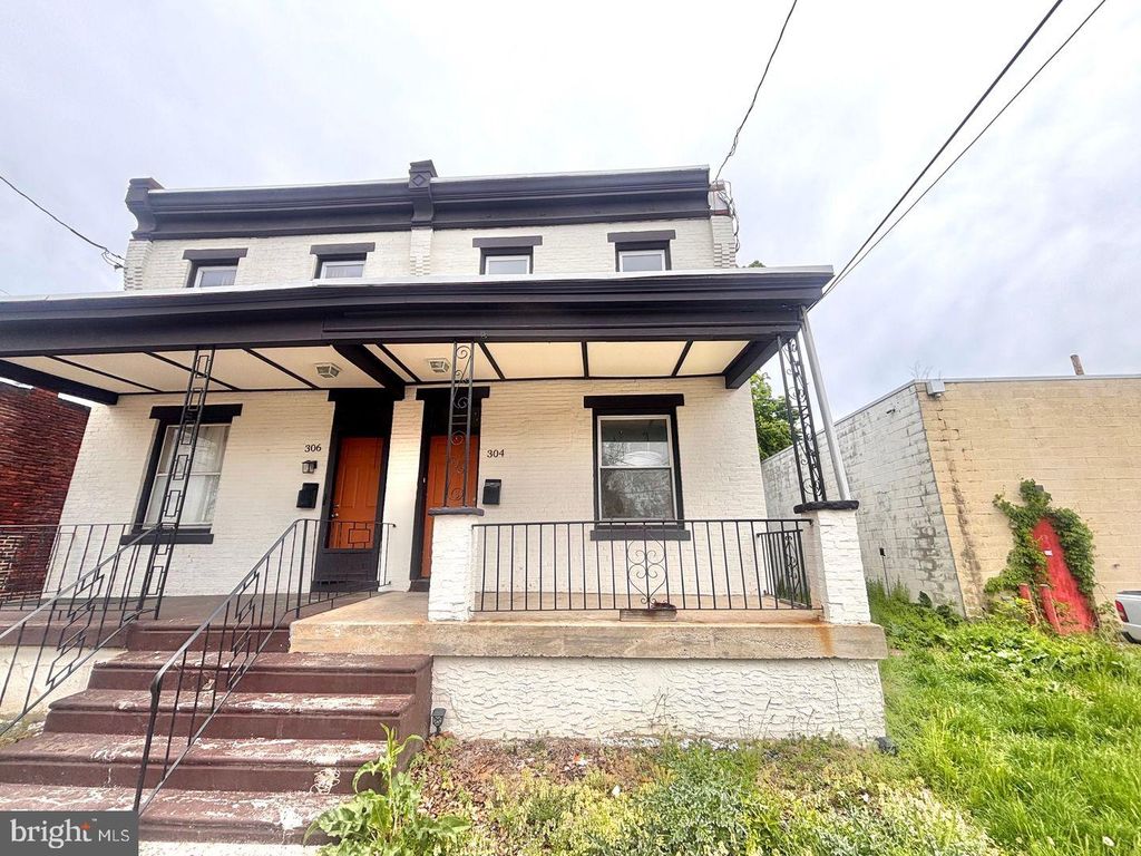 304 3RD, Darby, PA 19023