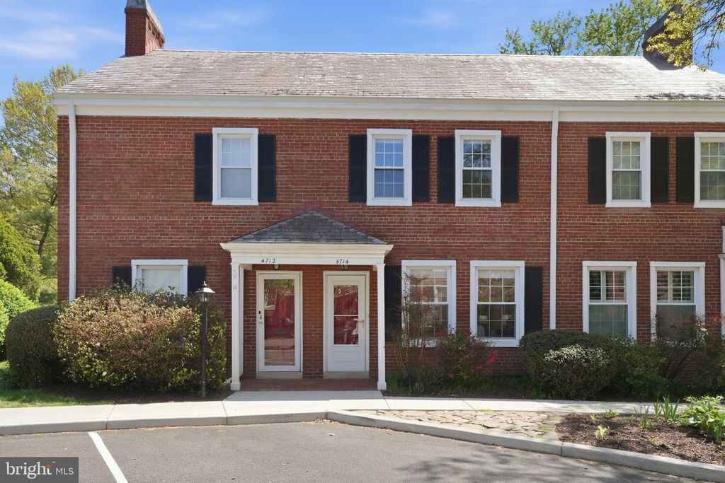 Image 1 of property listing at 4714 30TH ST S, Arlington, VA 22206