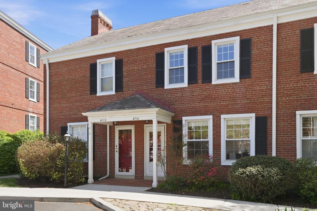 Image 36 of property listing at 4714 30TH ST S, Arlington, VA 22206