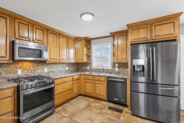 1282 S Highway 309, Byhalia, MS 38611