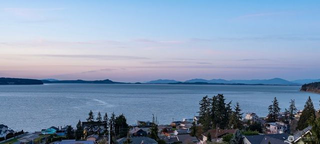 21 Conley Drive, Camano Island, WA 98282