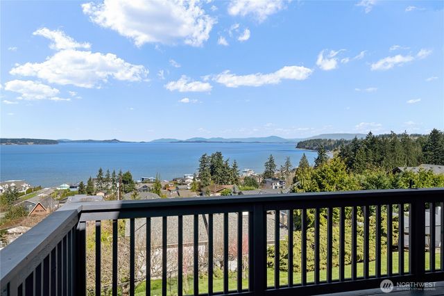 21 Conley Drive, Camano Island, WA 98282