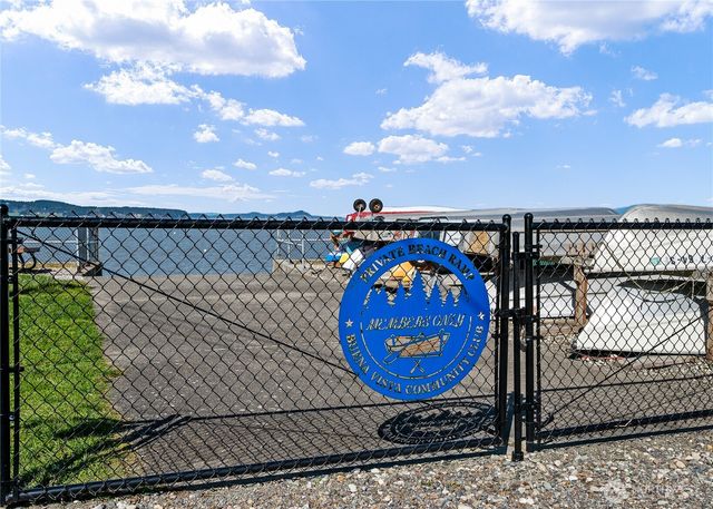 21 Conley Drive, Camano Island, WA 98282