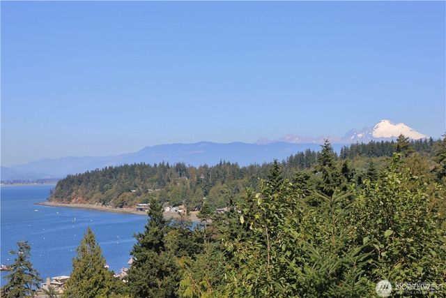 21 Conley Drive, Camano Island, WA 98282