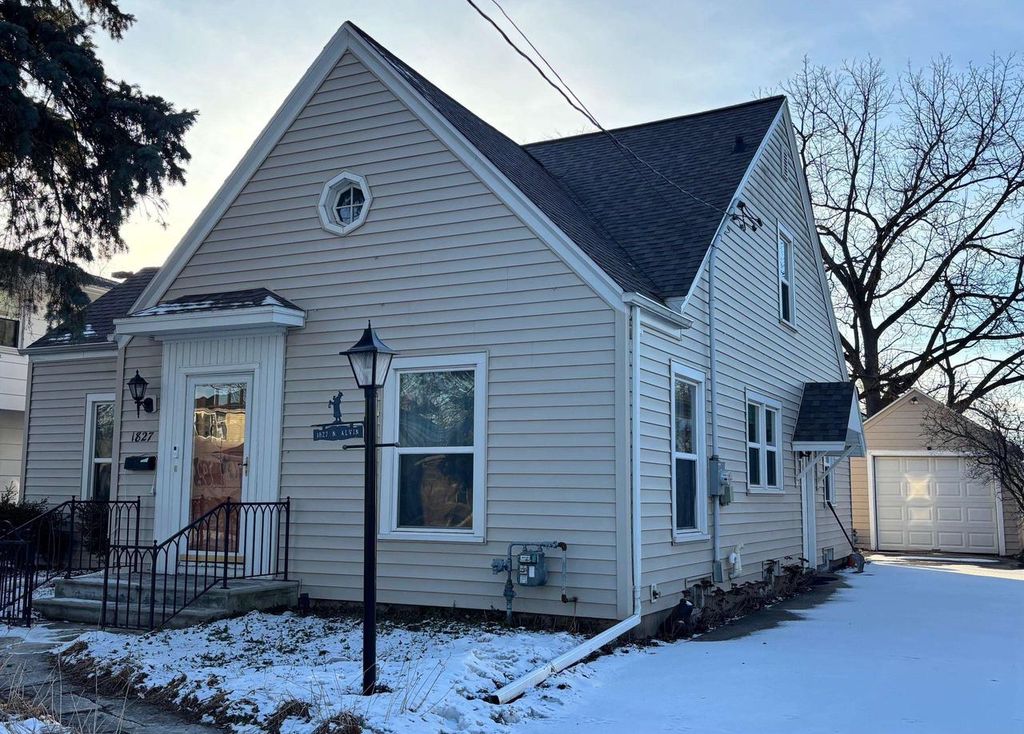 1827 N ALVIN STREET, Appleton, WI 54911