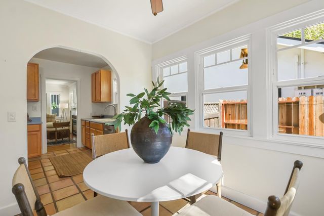 1812 Larkin Way, Sacramento, CA 95818