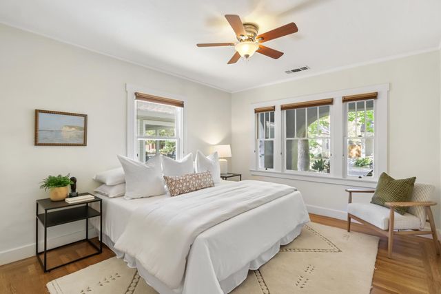 1812 Larkin Way, Sacramento, CA 95818