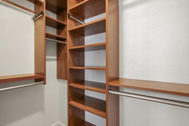 1812 Larkin Way, Sacramento, CA 95818
