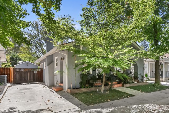 1812 Larkin Way, Sacramento, CA 95818