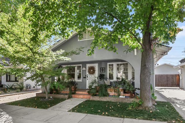 1812 Larkin Way, Sacramento, CA 95818