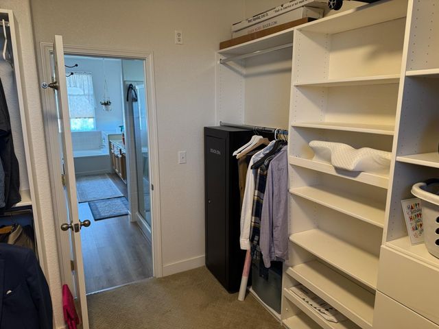 9515 Mainline Dr, Elk Grove, CA 95624