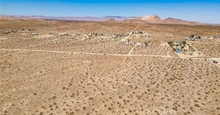 5700 30th St W, Rosamond, CA 93560