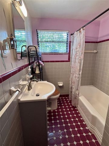 3137 NW 6TH STREET, Gainesville, FL 32609