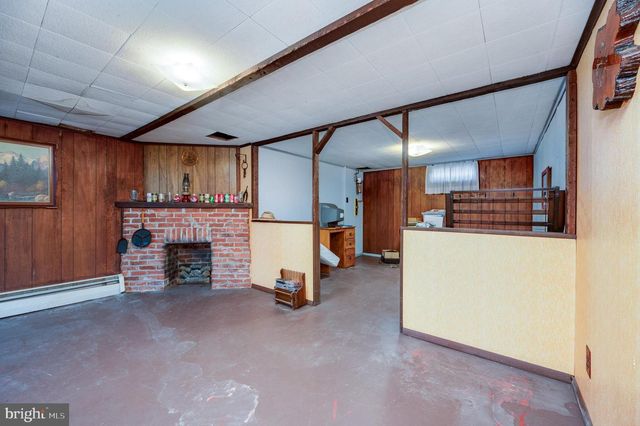 513 FRONTIER AVE, Reading, PA 19601