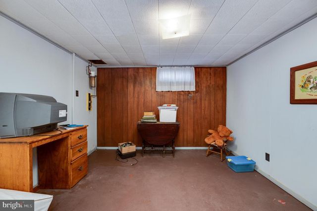 513 FRONTIER AVE, Reading, PA 19601