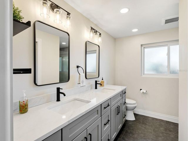 5354 KNOLLWOOD PLACE, Sarasota, FL 34232