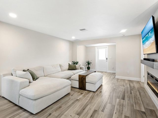 5354 KNOLLWOOD PLACE, Sarasota, FL 34232