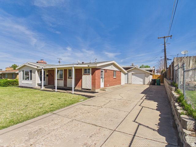 215 W 700 N, Clearfield, UT 84015