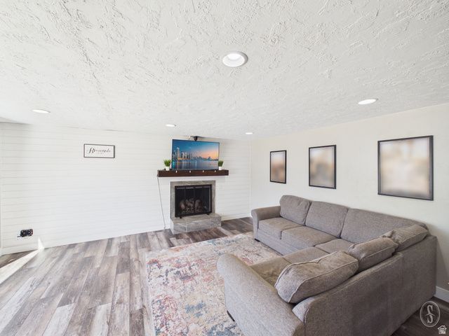 215 W 700 N, Clearfield, UT 84015