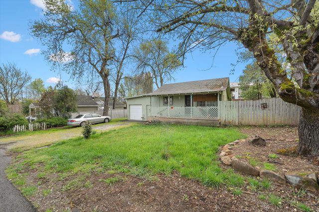 1411 Diamond Street, Anderson, CA 96007