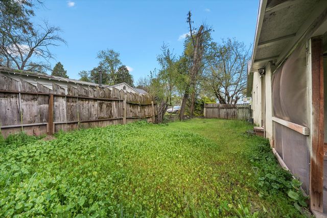 1411 Diamond Street, Anderson, CA 96007