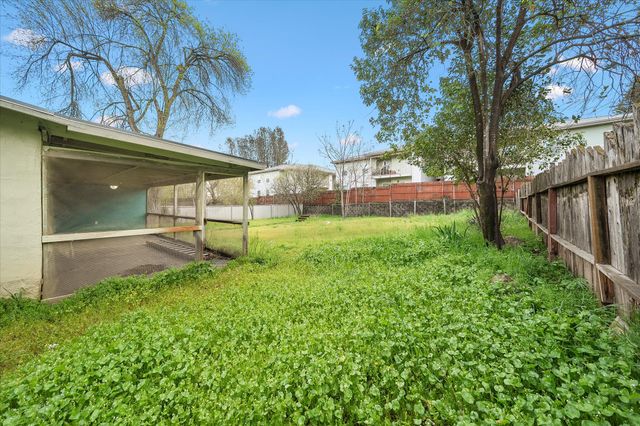 1411 Diamond Street, Anderson, CA 96007