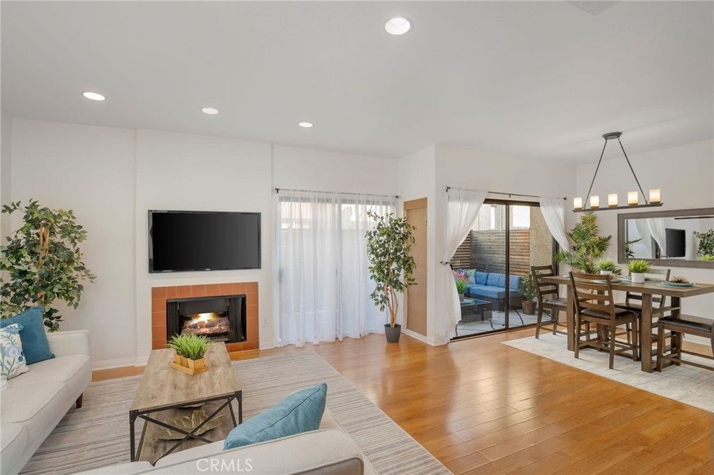 1655 Greenfield Avenue 14, Westwood Century City, CA 90025