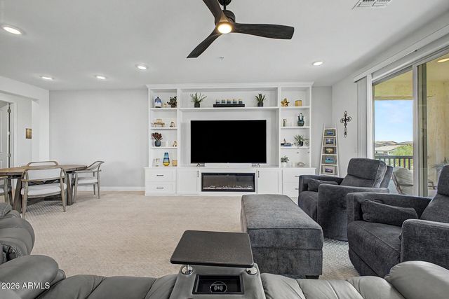 5100 E RANCHO PALOMA Drive 2052, Cave Creek, AZ 85331