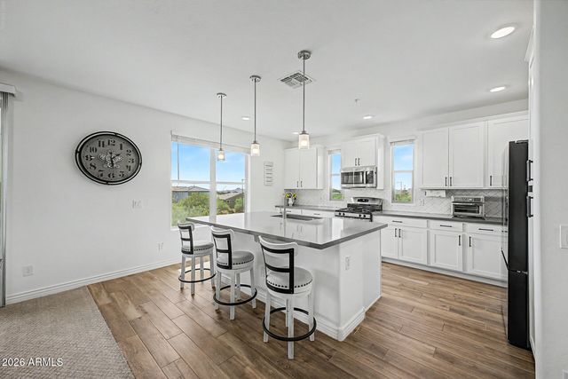 5100 E RANCHO PALOMA Drive 2052, Cave Creek, AZ 85331