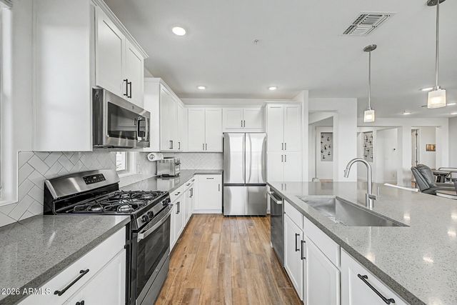 5100 E RANCHO PALOMA Drive 2052, Cave Creek, AZ 85331