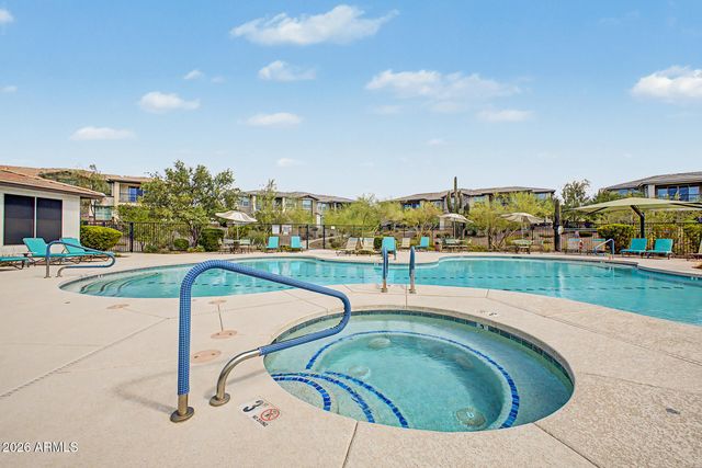 5100 E RANCHO PALOMA Drive 2052, Cave Creek, AZ 85331