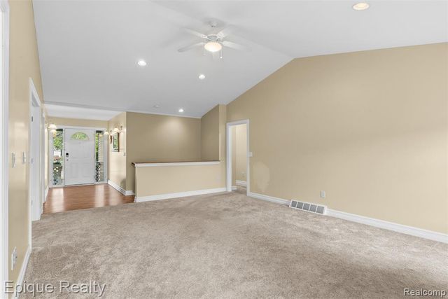 1409 Meadow Green Lane, Linden, MI 48451