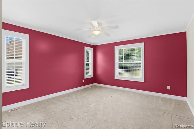 1409 Meadow Green Lane, Linden, MI 48451
