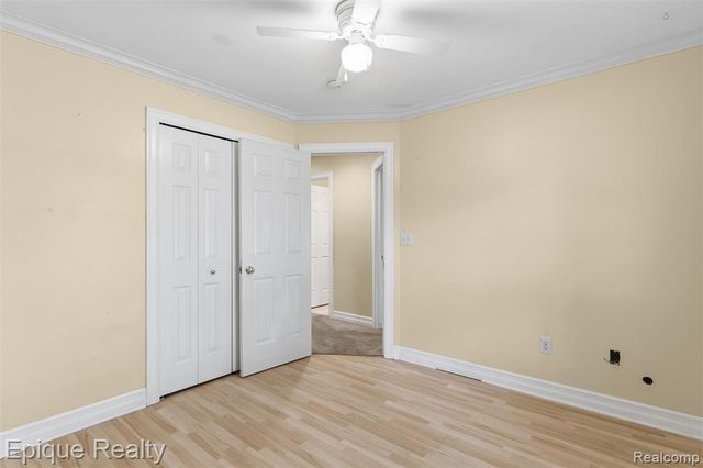 1409 Meadow Green Lane, Linden, MI 48451