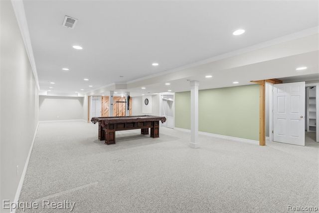 1409 Meadow Green Lane, Linden, MI 48451