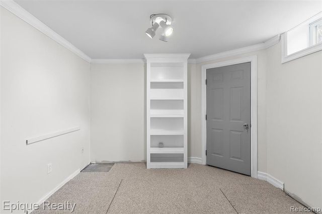 1409 Meadow Green Lane, Linden, MI 48451