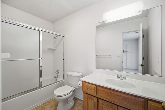 8006 W 122nd Terrace, Overland Park, KS 66213
