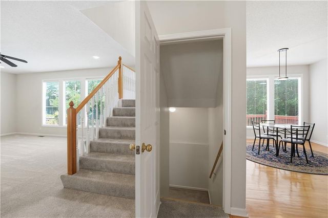 8006 W 122nd Terrace, Overland Park, KS 66213