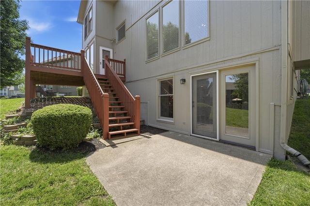 8006 W 122nd Terrace, Overland Park, KS 66213