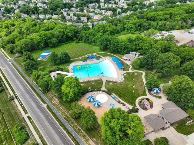 8006 W 122nd Terrace, Overland Park, KS 66213