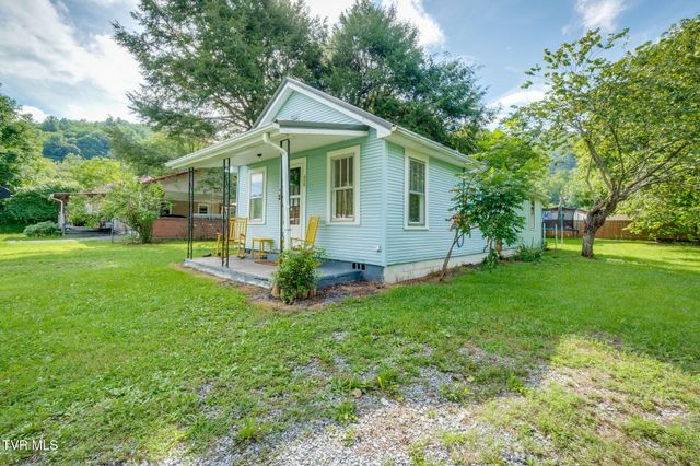 429 Tollett Street, Hampton, TN 37658
