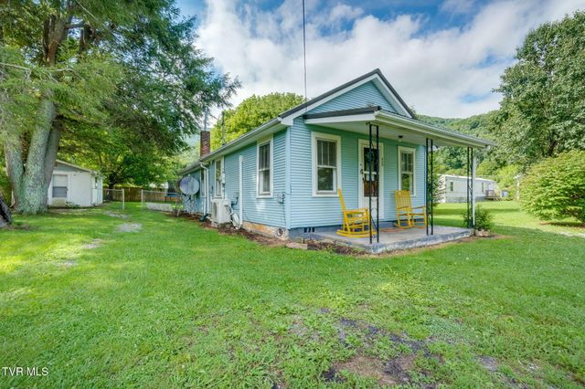 429 Tollett Street, Hampton, TN 37658