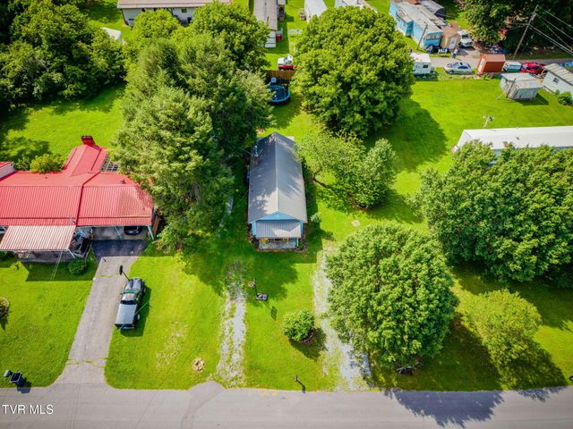 429 Tollett Street, Hampton, TN 37658