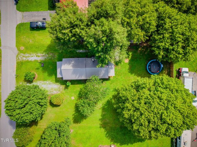 429 Tollett Street, Hampton, TN 37658