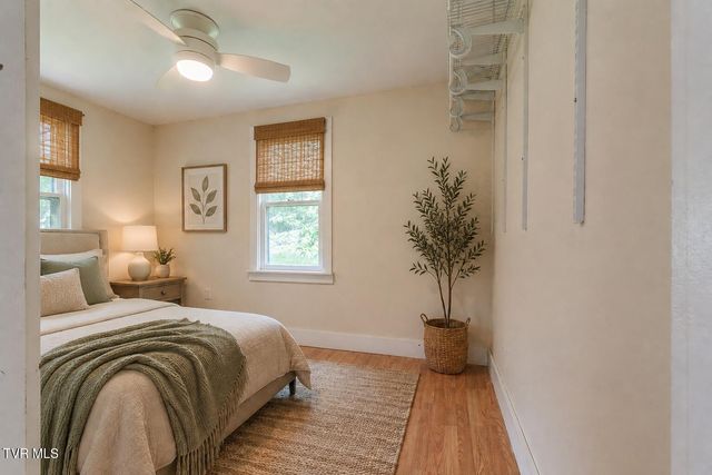 429 Tollett Street, Hampton, TN 37658