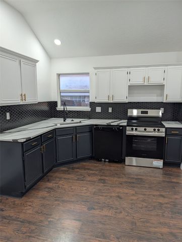 1310 Rosewood Lane, Lancaster, TX 75146